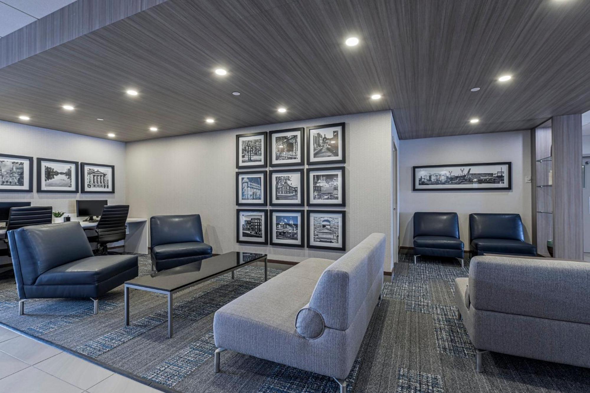 Holiday Inn Express Hotel & Suites Saint - Hyacinthe By Ihg מראה חיצוני תמונה