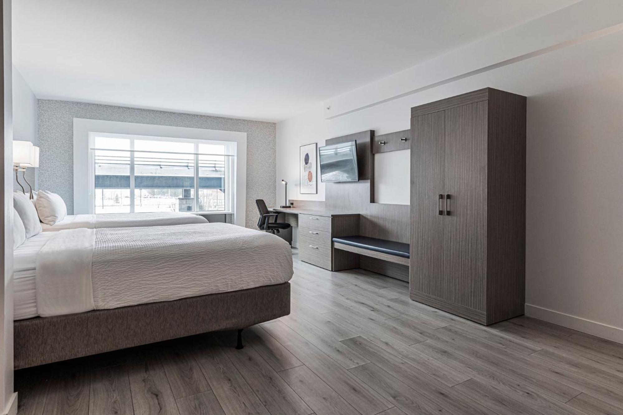 Holiday Inn Express Hotel & Suites Saint - Hyacinthe By Ihg מראה חיצוני תמונה