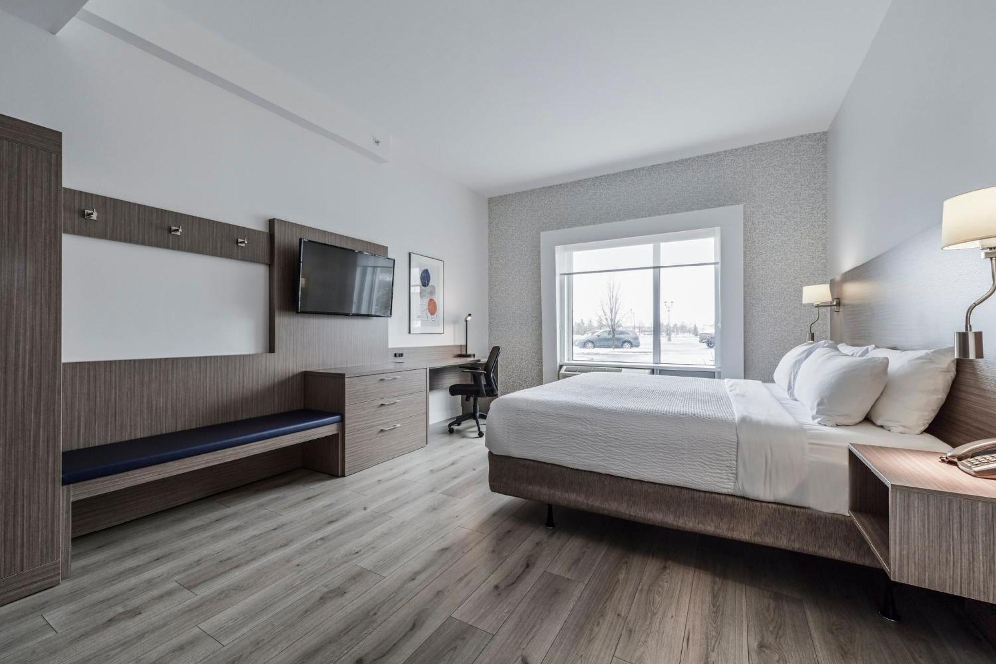 Holiday Inn Express Hotel & Suites Saint - Hyacinthe By Ihg מראה חיצוני תמונה