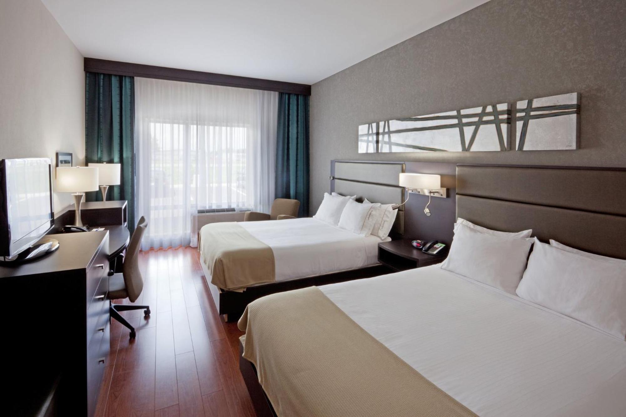 Holiday Inn Express Hotel & Suites Saint - Hyacinthe By Ihg מראה חיצוני תמונה