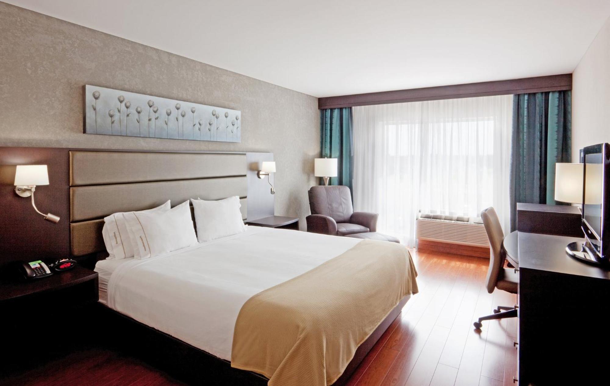 Holiday Inn Express Hotel & Suites Saint - Hyacinthe By Ihg מראה חיצוני תמונה