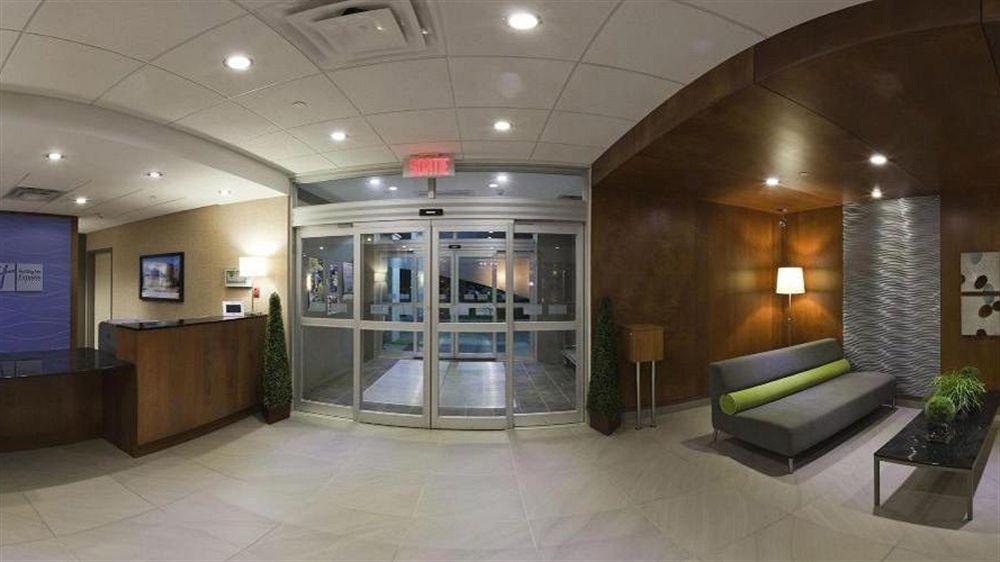Holiday Inn Express Hotel & Suites Saint - Hyacinthe By Ihg מראה חיצוני תמונה